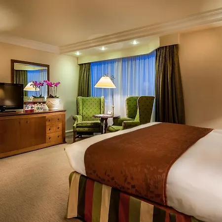 Ballsbridge מלון 4*