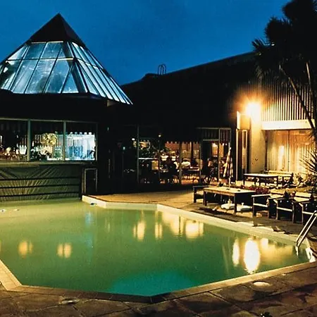 Ballsbridge فندق 4*