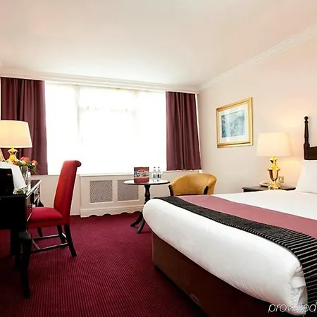 Ballsbridge Hotell 4*